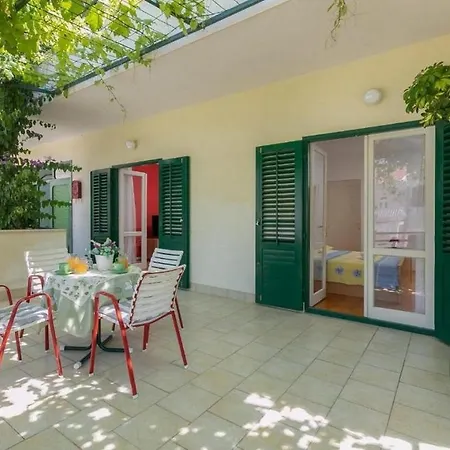 With A Parking Space - 21056 * Makarska